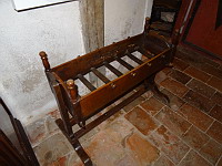 Chateau de Mauriac (26), Berceau